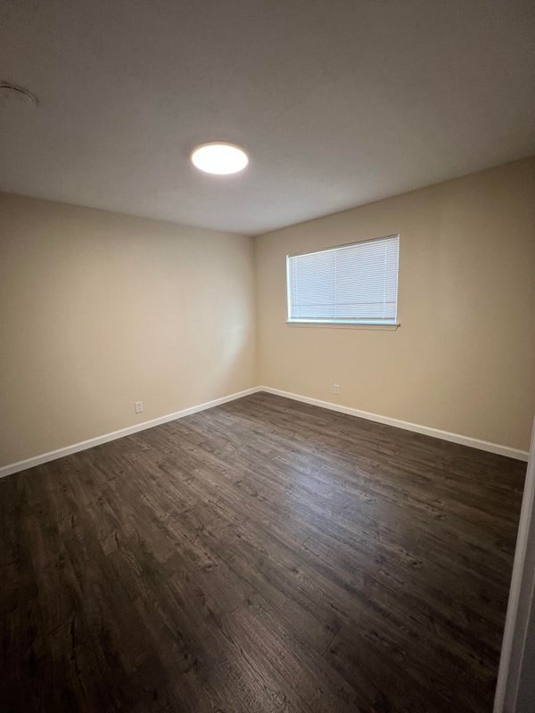 Foto del edificio - 10904 Towner Ave NE