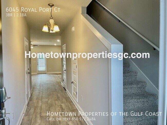 Building Photo - Like new 3 Bed 2 1/2 Bath Townhome!