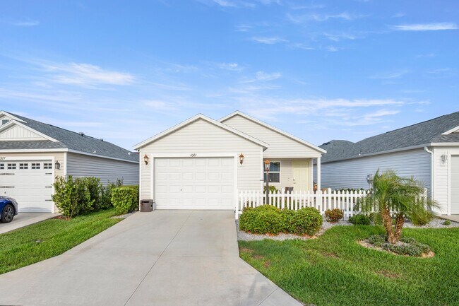 Foto del edificio - 4981 Ellie Ln