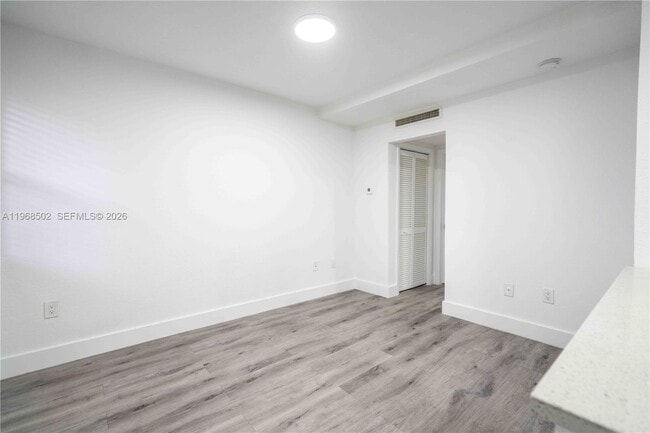 Building Photo - 1950 NW 2nd Ct