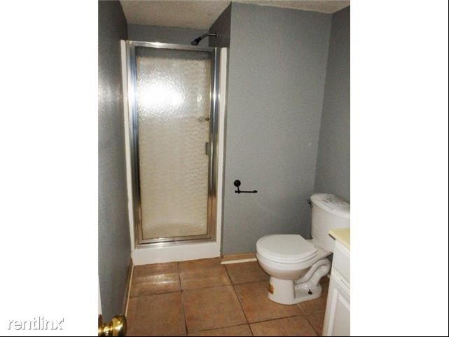 Building Photo - 2 br, 2 bath Townhome - 15413 E 48th St