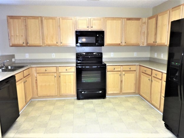 Foto del edificio - 235 Emerald Isle Dr