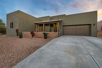 Building Photo - 10710 E Lunate Ln