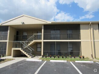 Building Photo - 5329 Summerlin Rd