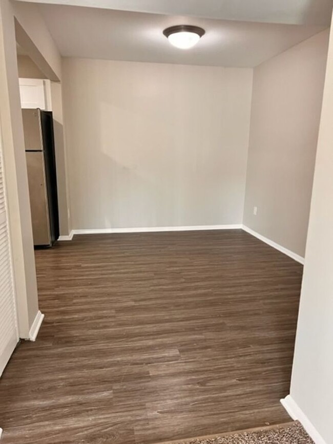 Foto del edificio - 1167 Abbey Ln