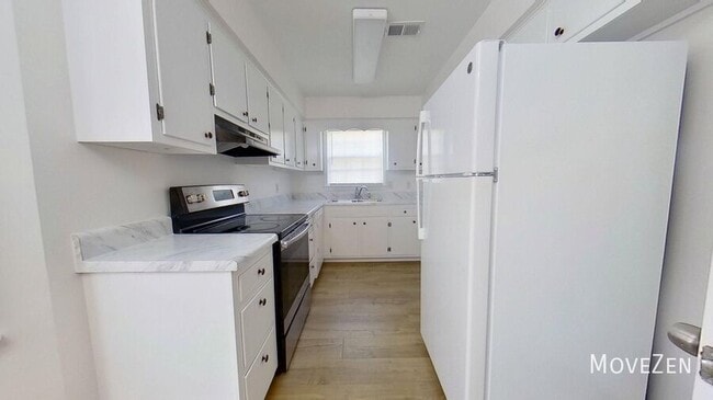 Photo - 1209 Sidney Dr House