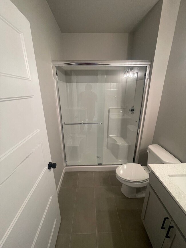 Building Photo - Beautiful New 5BD/4BTH Bella Cresta Home f...