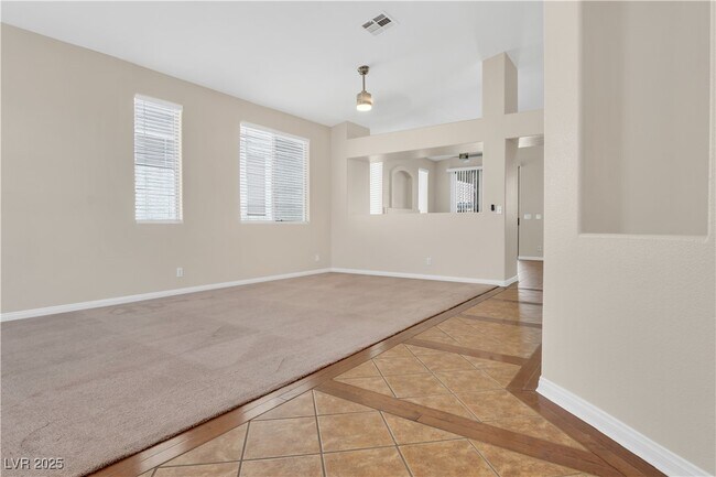 Foto del edificio - 8940 Emery Lake St