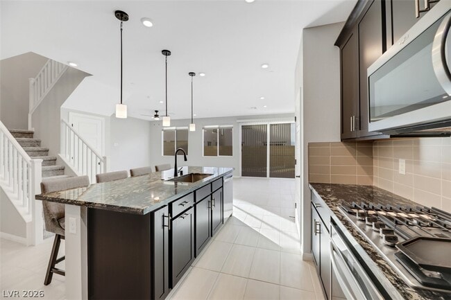 Building Photo - 863 Greenspire St