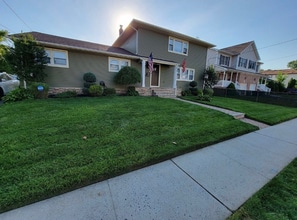 Building Photo - 232 N 9th St