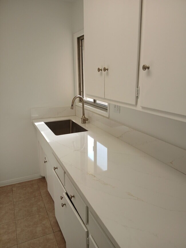 Foto del edificio - 3520 Garden Ave