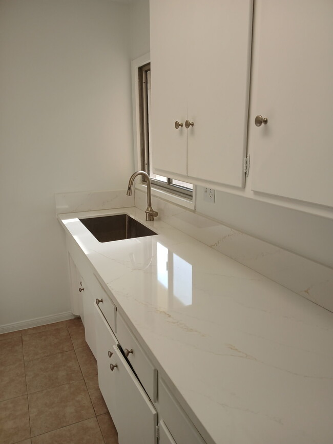 Building Photo - 3520 Garden Ave