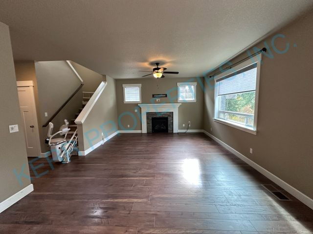 Foto del edificio - FREE RENT! Spacious 4-Bedroom Retreat with 2.5 Baths in Estacada – Your Dream Home Awaits!