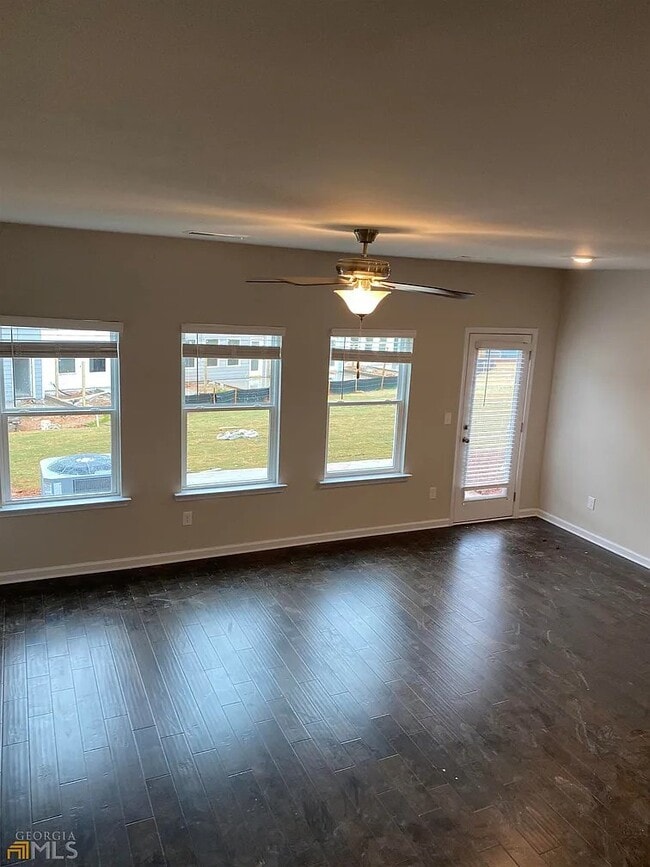 Building Photo - 3508 Lakeview Crk
