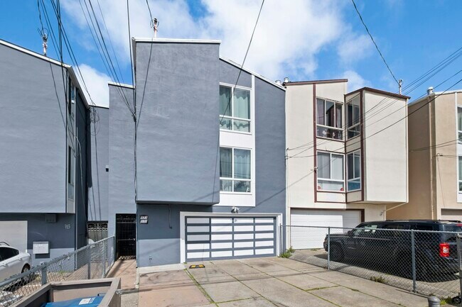 Building Photo - 573 Sylvan Street