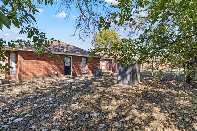 Building Photo - Spacious 3BR/2BA Home In Montgomery, AL