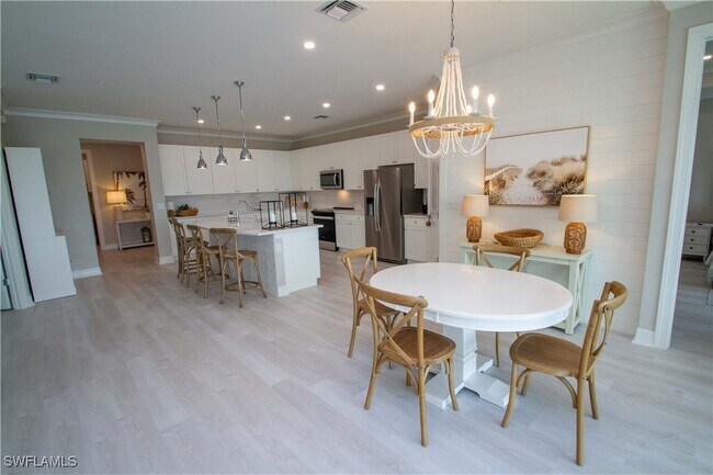 Foto del edificio - 251 Indies Dr E