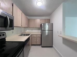 Foto del edificio - 10733 Cleary Blvd