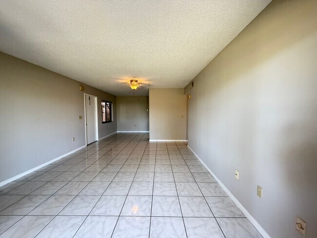 Foto del edificio - Great apartment for rent!