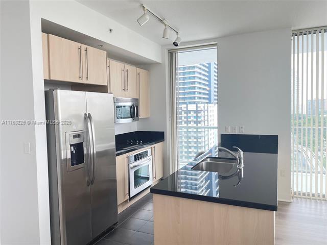 Foto del edificio - 79 SW 12th St