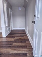 Building Photo - 402 Park St