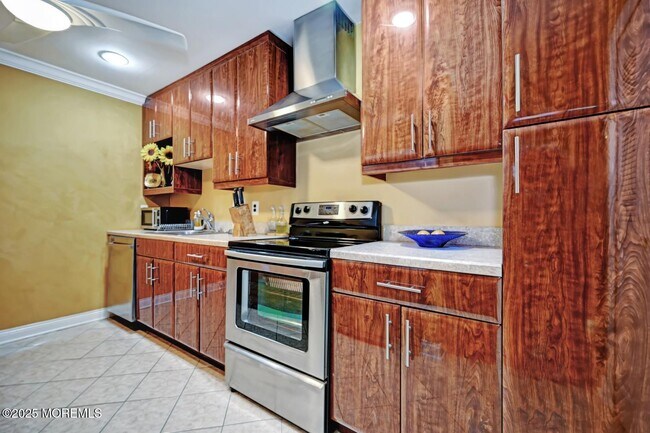 Foto del edificio - 236 Medford Ct