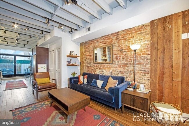 Foto del edificio - 1421 1st St NW