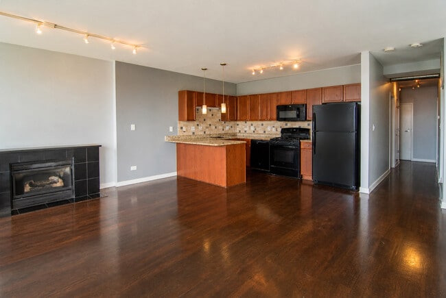Building Photo - 4537 S Drexel Blvd