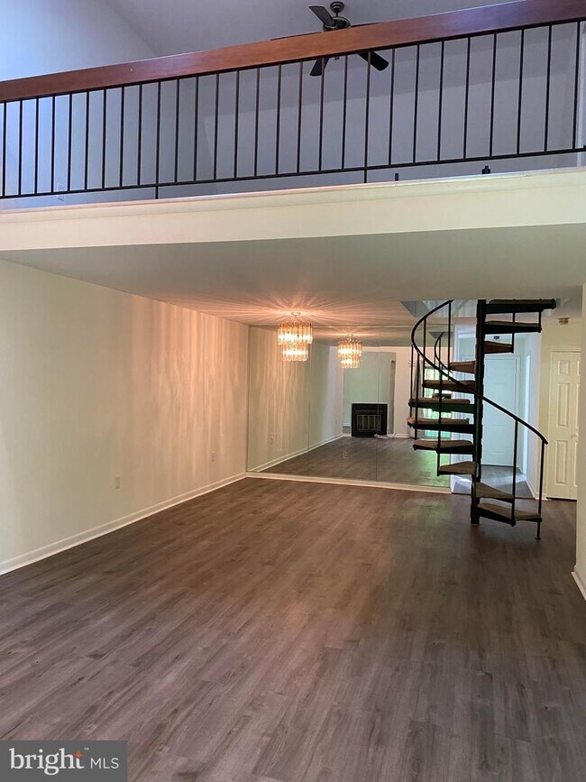 Foto del edificio - 294 Valley Stream Ln
