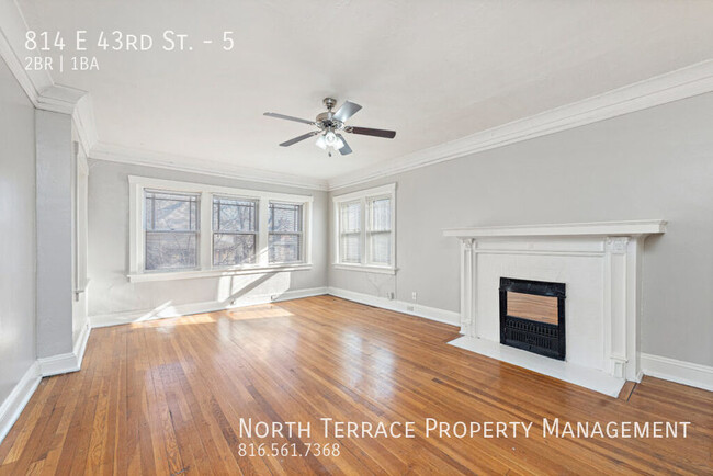 Building Photo - Updated, VINTAGE 2BR 1BA in Midtown Kansas...