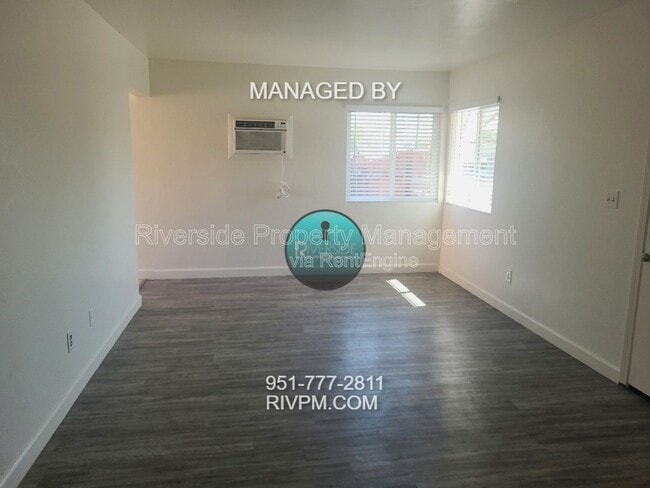 Foto del edificio - 6290 Jones