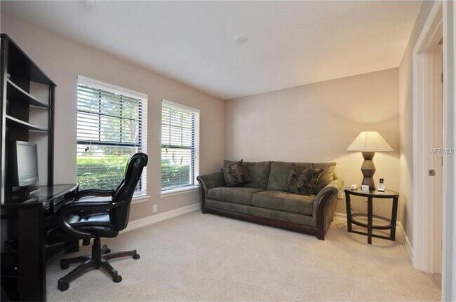 Foto del edificio - Amazing 4 Bed 3.5 Bath gated Town House in Lake Mary, FL!