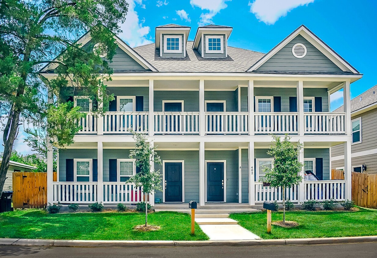 Photo - 402 Poplar St (College Station, TX)