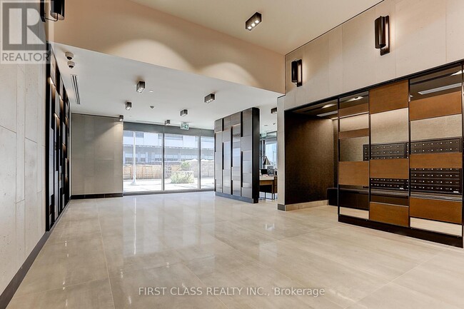 Building Photo - 38 Simcoe Promenade