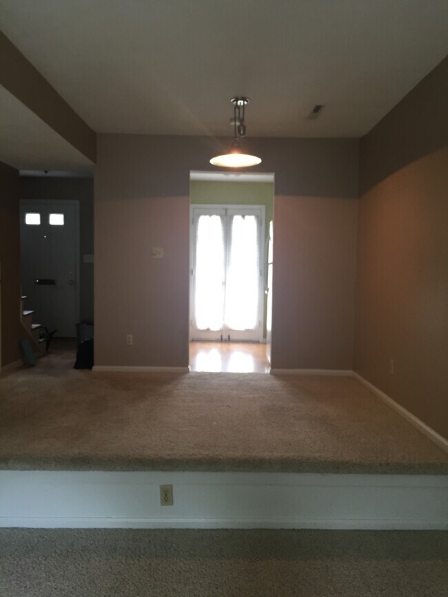 2846 Chateau Cir S Unit 2846 S, Upper Arlington, OH 43221 Condo for Rent in Upper Arlington