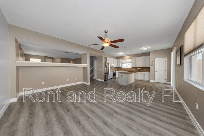 Building Photo - 12107 Fern Haven Ave