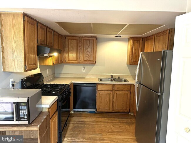 Building Photo - 46805 Ironstone Terrace