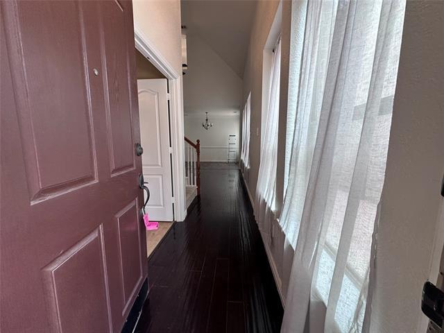 Building Photo - 858 Llano Dr