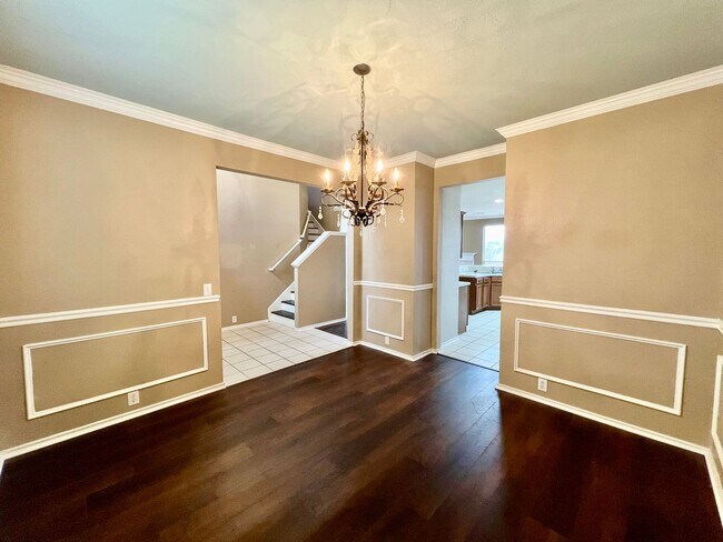 Foto del edificio - MUST SEE! 2-Story 4 Bedroom / 3 Bath Home ...