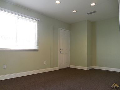 Building Photo - 1215 L St