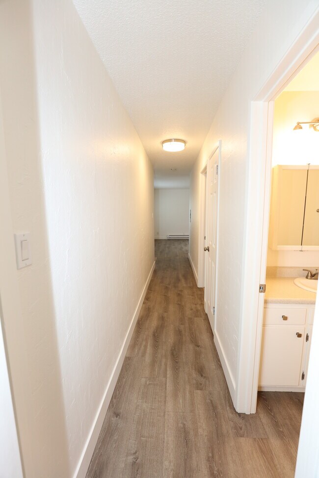 Building Photo - The Grove Apartments