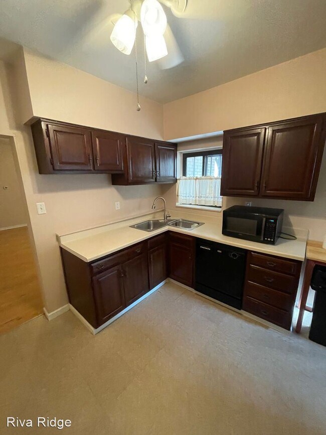 Building Photo - 3 br, 2.5 bath House - 151 Merrimac Street