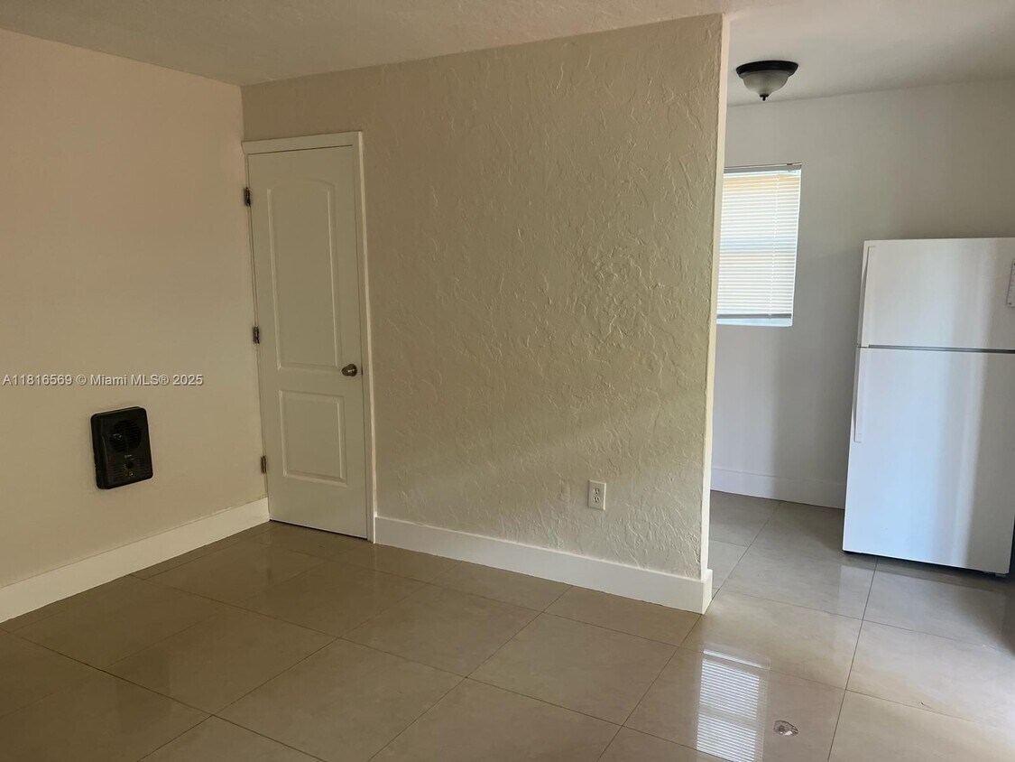 Foto principal - 1281 NW 60th St
