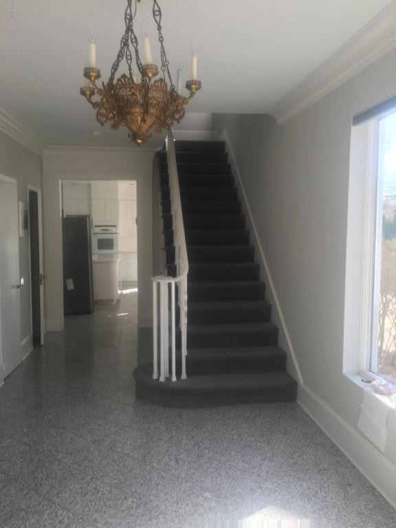 Foto del edificio - 52 Monmouth Dr