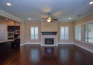 Building Photo - 15907 Court St