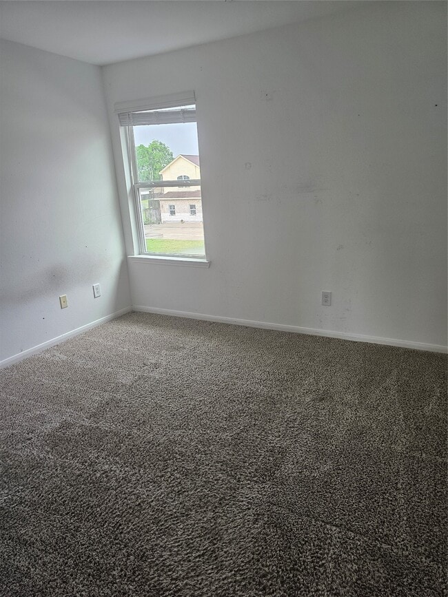 Building Photo - 12717 Yoshino Cherry St