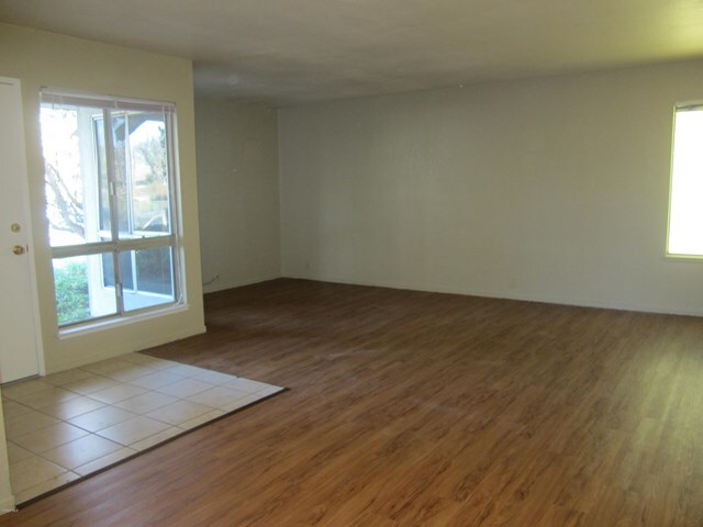 Building Photo - 2531 E Harbor Blvd