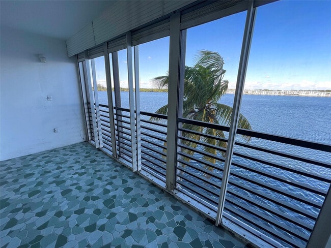 Foto del edificio - 1175 NE Miami Gardens Dr