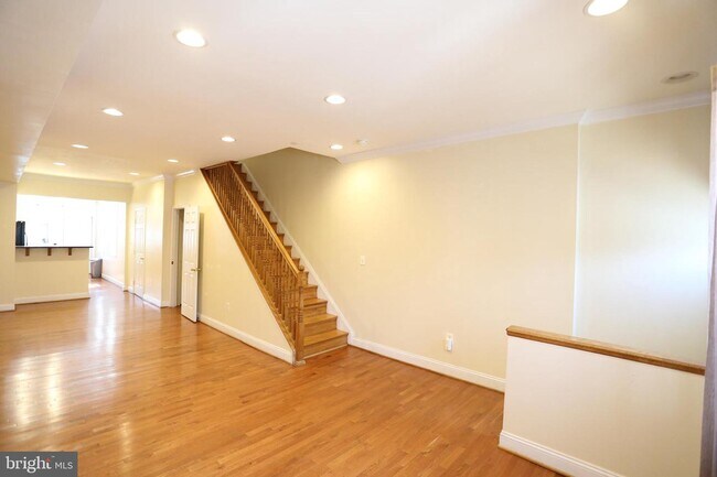 Foto del edificio - 245 S Highland Ave
