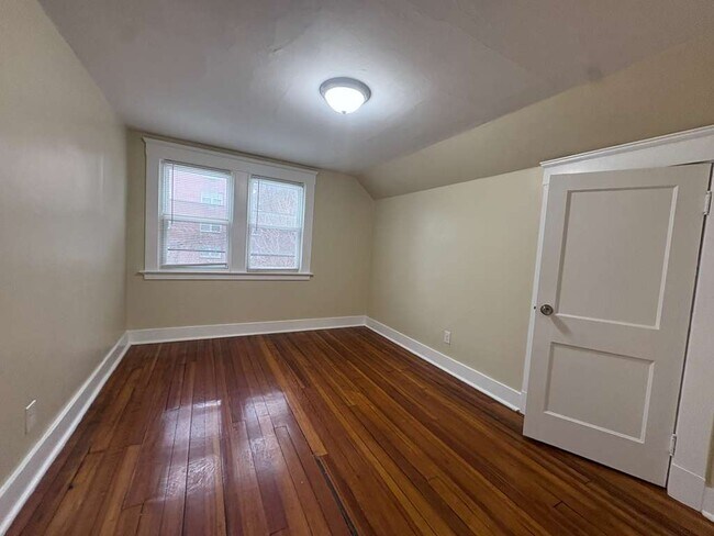 Foto del edificio - 390 Ellsworth Ave